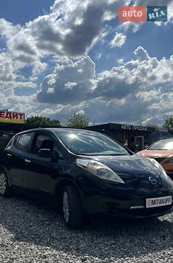 Хэтчбек Nissan Leaf 2013 в 