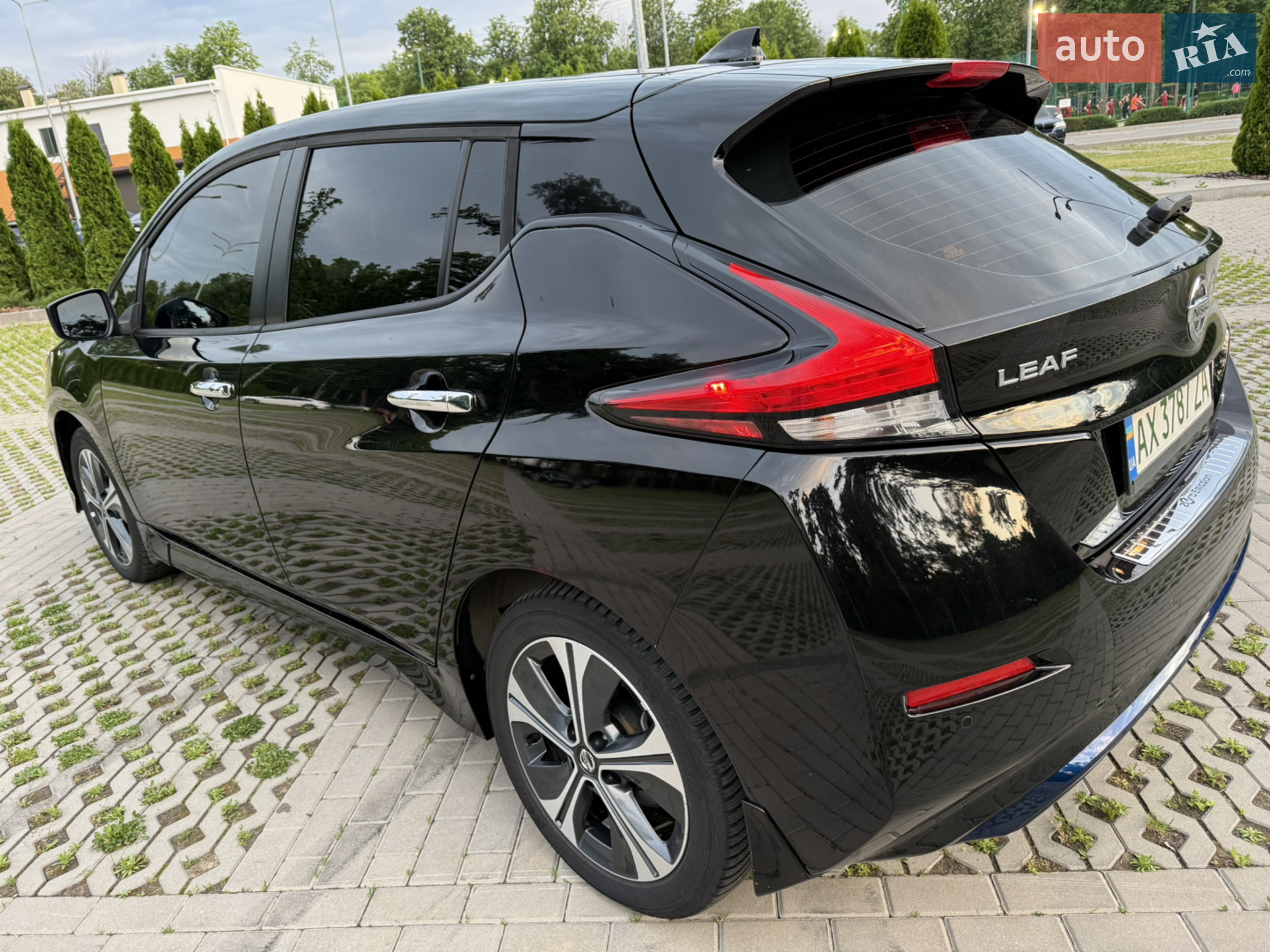 2020 Nissan Leaf - мініатюра 11