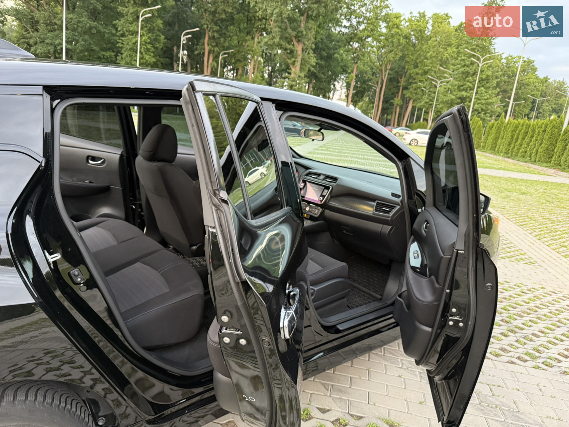 2020 Nissan Leaf - мініатюра 18