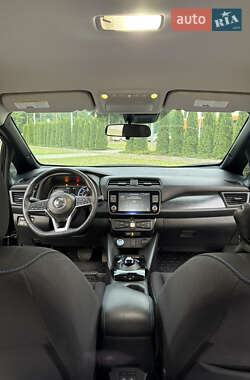 Хетчбек Nissan Leaf 2020 в 