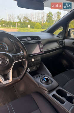 Хетчбек Nissan Leaf 2021 в 