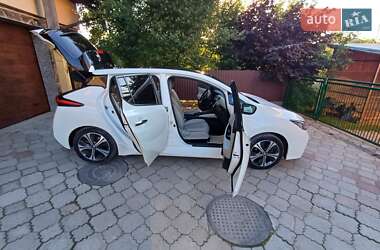 Хэтчбек Nissan Leaf 2018 в 