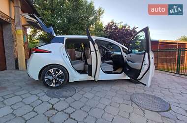 Хэтчбек Nissan Leaf 2018 в 