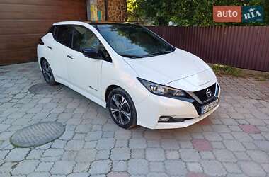 Хэтчбек Nissan Leaf 2018 в 