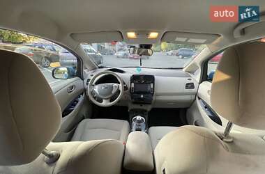 Хетчбек Nissan Leaf 2012 в 