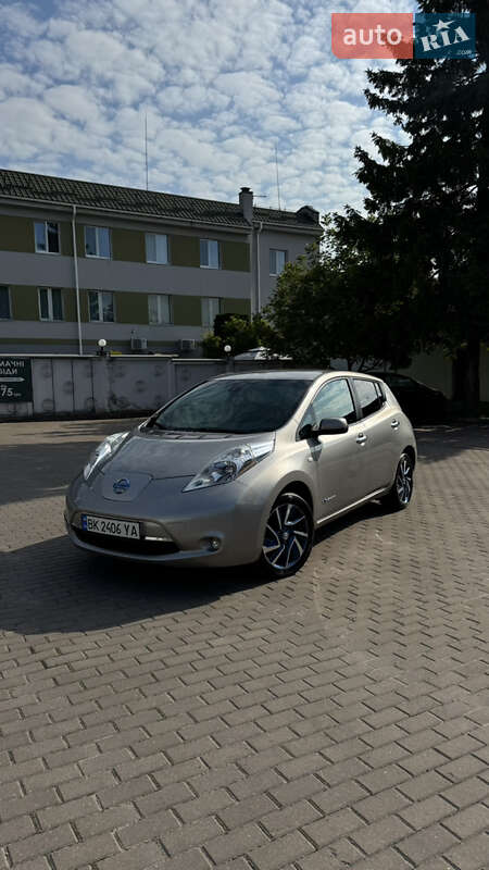 Nissan Leaf 2015