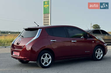 Хэтчбек Nissan Leaf 2014 в 