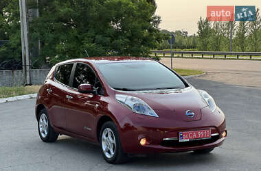 Хэтчбек Nissan Leaf 2014 в 