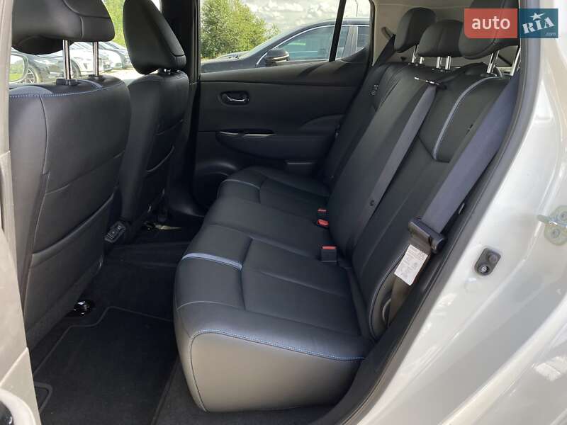 Хэтчбек Nissan Leaf 2020 в Львове