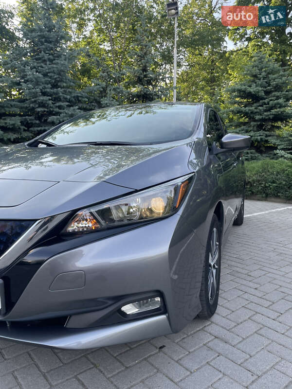 Хетчбек Nissan Leaf 2022 в Харкові