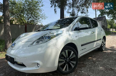 Хетчбек Nissan Leaf 2015 в Харкові