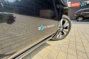 Хэтчбек Nissan Leaf 2014 в 