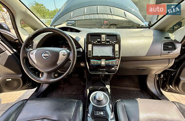 Хэтчбек Nissan Leaf 2014 в 