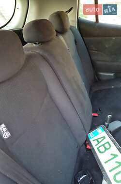 Хэтчбек Nissan Leaf 2014 в 