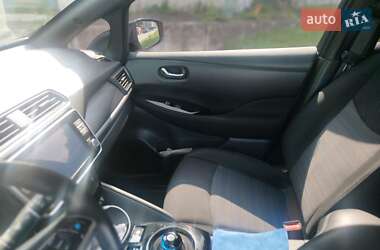 Хэтчбек Nissan Leaf 2022 в 