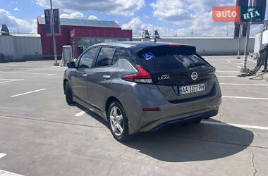 Хэтчбек Nissan Leaf 2018 в 