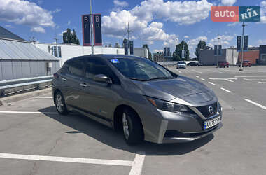 Хэтчбек Nissan Leaf 2018 в 