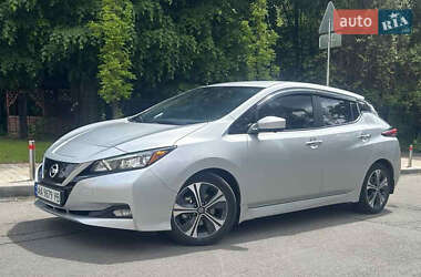 Хэтчбек Nissan Leaf 2020 в Киеве