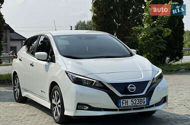 Хэтчбек Nissan Leaf 2018 в 