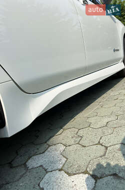 Хэтчбек Nissan Leaf 2018 в 
