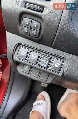 Хэтчбек Nissan Leaf 2014 в Черновцах