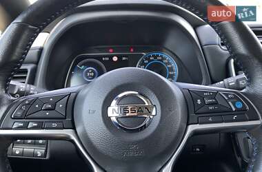 Хэтчбек Nissan Leaf 2020 в 