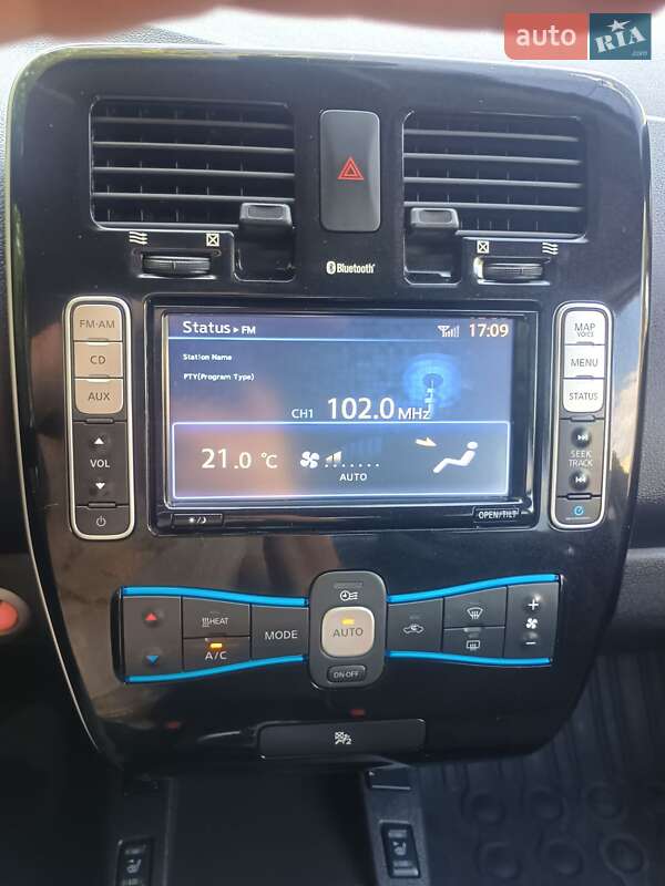 Хэтчбек Nissan Leaf 2014 в Днепре
