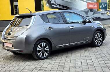 Хетчбек Nissan Leaf 2013 в 