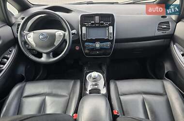 Хетчбек Nissan Leaf 2013 в 