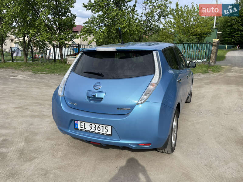 Хэтчбек Nissan Leaf 2012 в Красилове