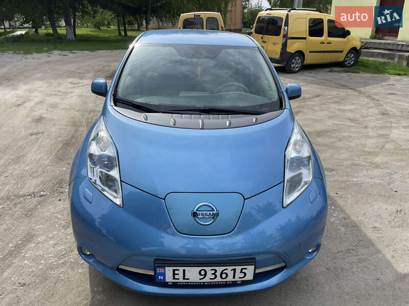 Хэтчбек Nissan Leaf 2012 в Красилове