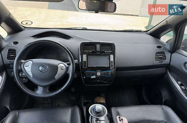 Хэтчбек Nissan Leaf 2014 в 