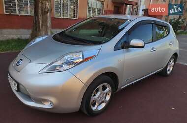 Хетчбек Nissan Leaf 2012 в 