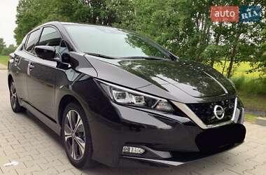 Хэтчбек Nissan Leaf 2021 в 