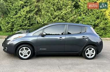 Хетчбек Nissan Leaf 2013 в 