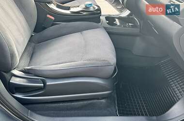 Хетчбек Nissan Leaf 2013 в 
