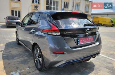 Хэтчбек Nissan Leaf 2021 в 