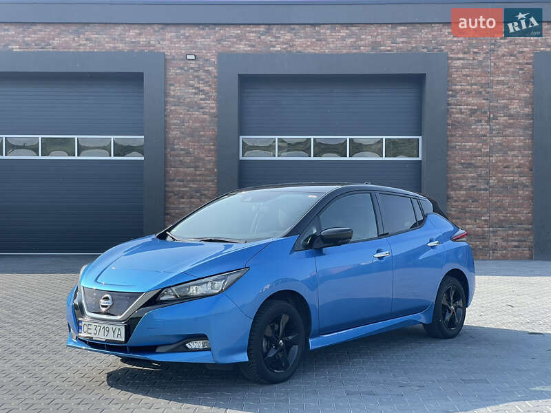 Хетчбек Nissan Leaf 2021 в Чернівцях