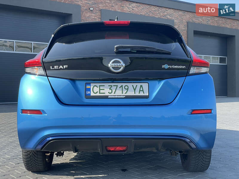 Хетчбек Nissan Leaf 2021 в Чернівцях