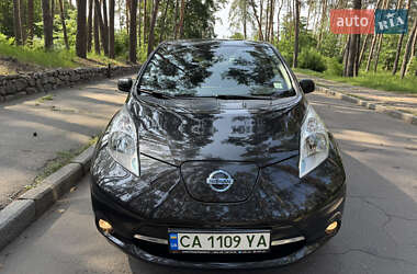 Хэтчбек Nissan Leaf 2014 в 