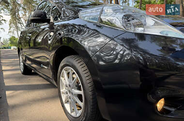 Хэтчбек Nissan Leaf 2014 в 