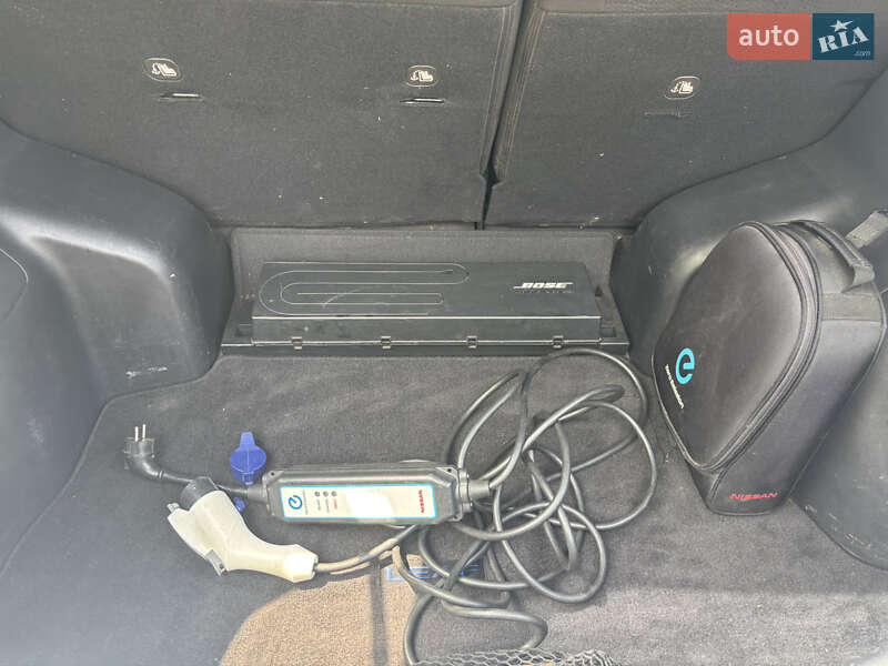 Хэтчбек Nissan Leaf 2014 в Киеве