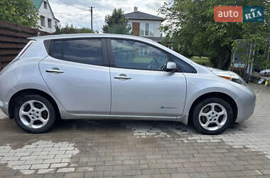 Хэтчбек Nissan Leaf 2014 в 