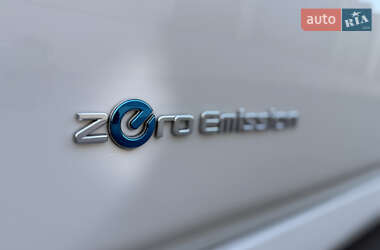 Хэтчбек Nissan Leaf 2019 в 