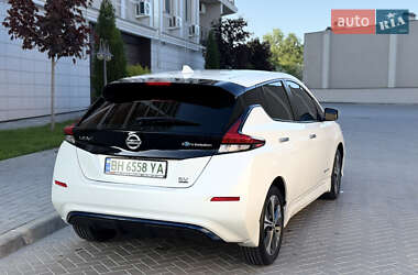 Хэтчбек Nissan Leaf 2019 в 