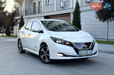 Хэтчбек Nissan Leaf 2019 в 