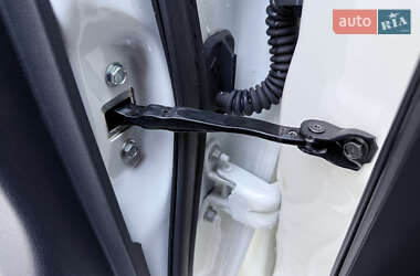 Хэтчбек Nissan Leaf 2019 в 
