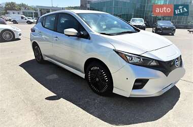 Хэтчбек Nissan Leaf 2023 в Киеве