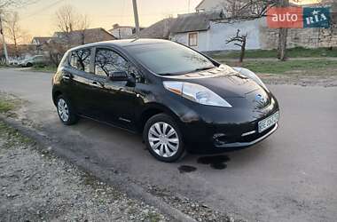 Хэтчбек Nissan Leaf 2013 в Николаеве