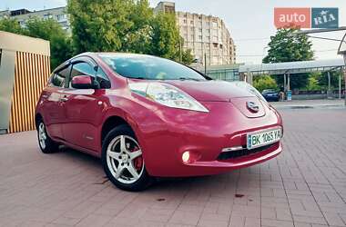 Хэтчбек Nissan Leaf 2014 в Ровно